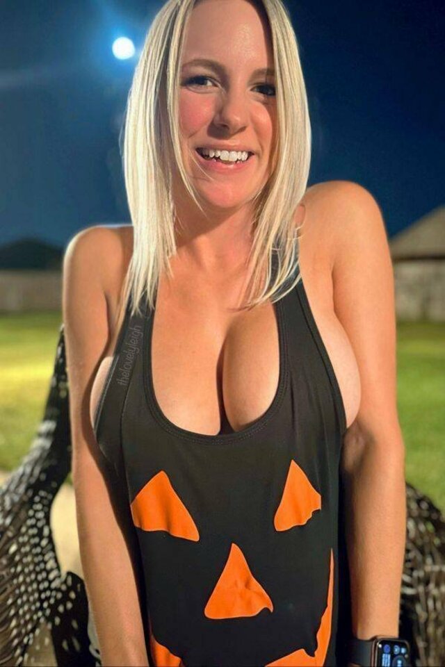 Girls In Halloween Costumes free nude pictures