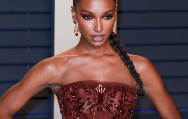 Jasmine Tookes See Through at the 2019 Vanity Fair Oscar Party! free nude pictures