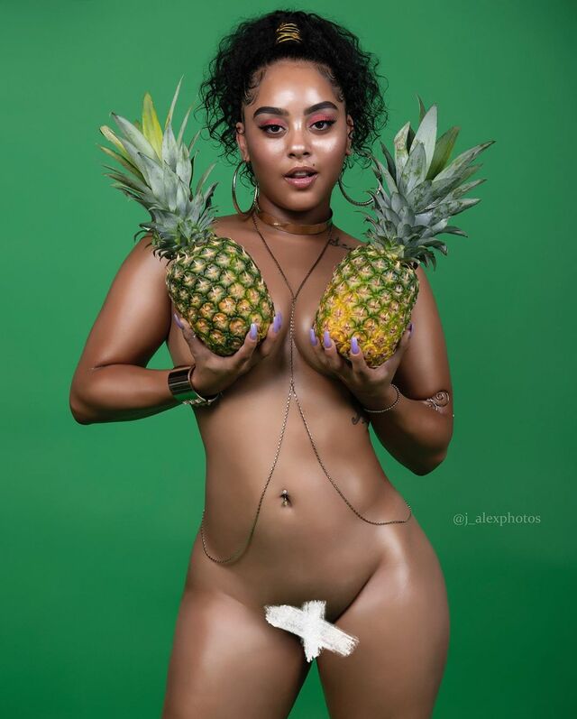 Naked With Pineapples! free nude pictures