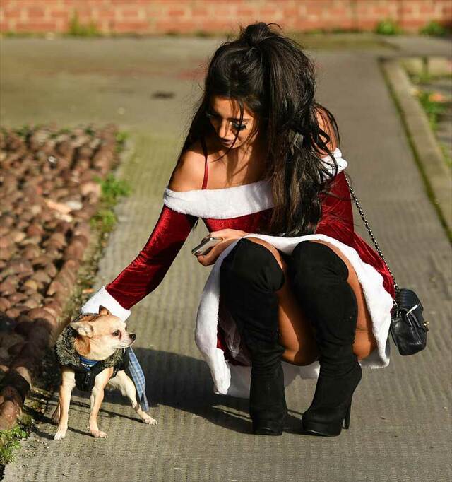 Chloe Khan Upskirt in Mrs.Claus Outfit free nude pictures