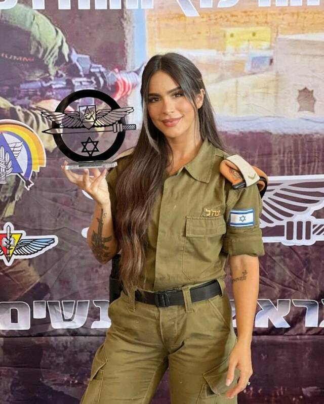 Israeli Army Girl With And Without Their Uniforms free nude pictures